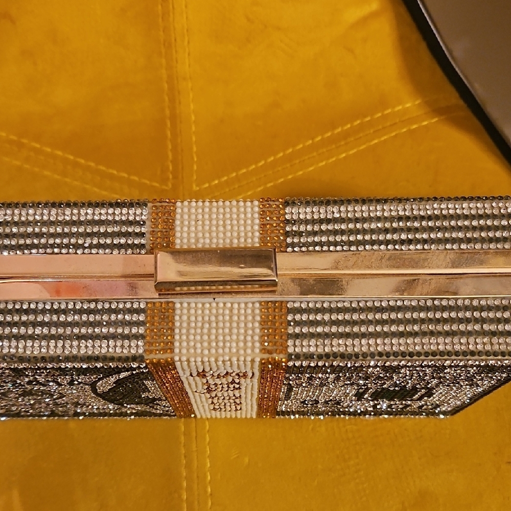 Crystal Money Clutch - Picture 2 of 5